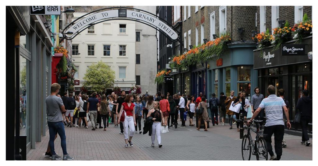 Picnics, street markets, and pubs