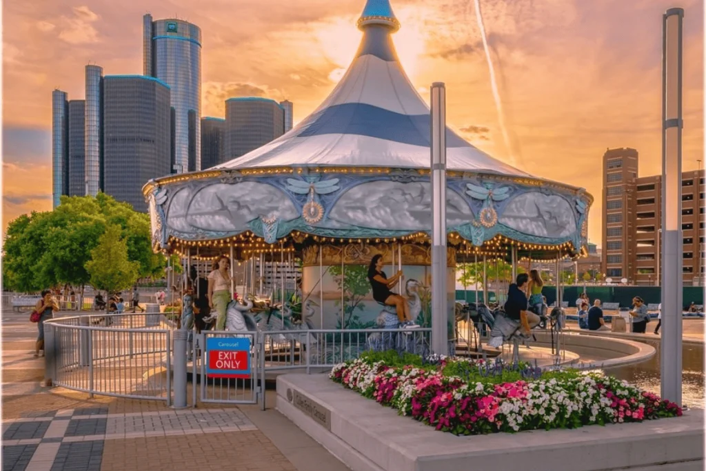 Dine in Greektown
